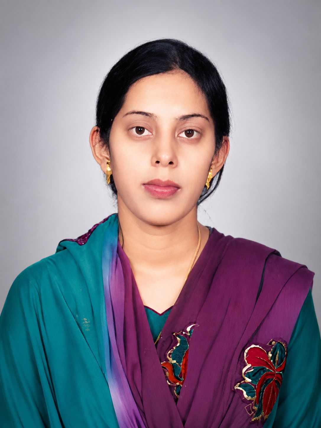 Portrait of Dr. Zainab Khan, Women's Health Specialist